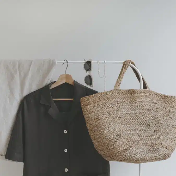 A Forever Clutter-Free Minimalist Closet: 6 Tips For Sustainable Simplicity. #minimalistcloset #clutter-free #minimalwardrobes #minimalwardrobe #minimalistwardrobe #minimalistcapsulewardrobe